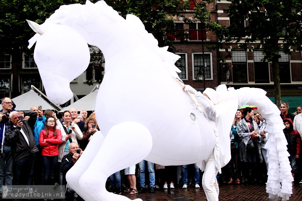 2016-07-08 Compagnie des Quidams - FierS a Cheval 003